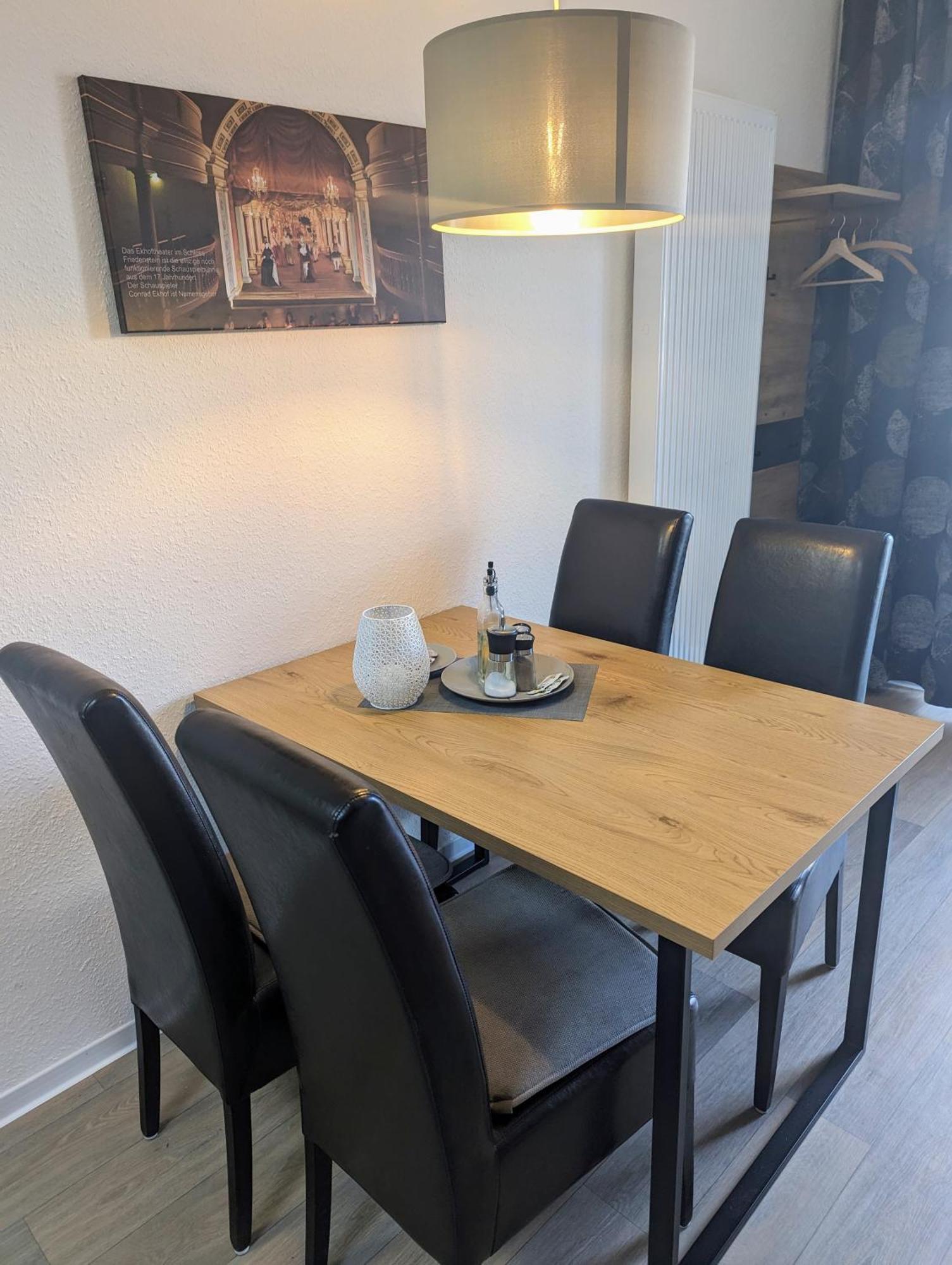 Fewo Urban Gotha-Apartment Ekhof- Am Schlosspark- Parken An Der Der Tuer- Barrierefrei, 900 Meter Zum Bahnhof - Wallbox מראה חיצוני תמונה