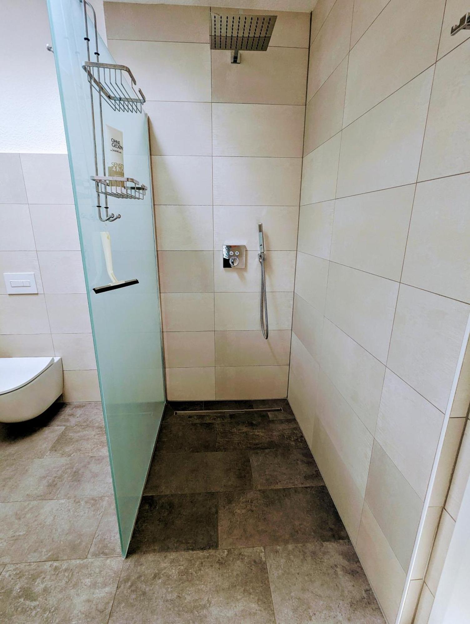 Fewo Urban Gotha-Apartment Ekhof- Am Schlosspark- Parken An Der Der Tuer- Barrierefrei, 900 Meter Zum Bahnhof - Wallbox מראה חיצוני תמונה